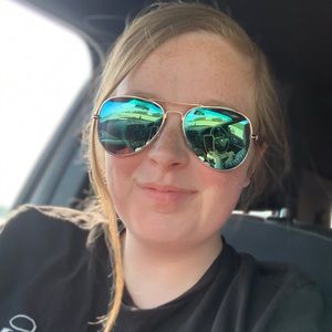 Meet your Posher, Kaitlyn